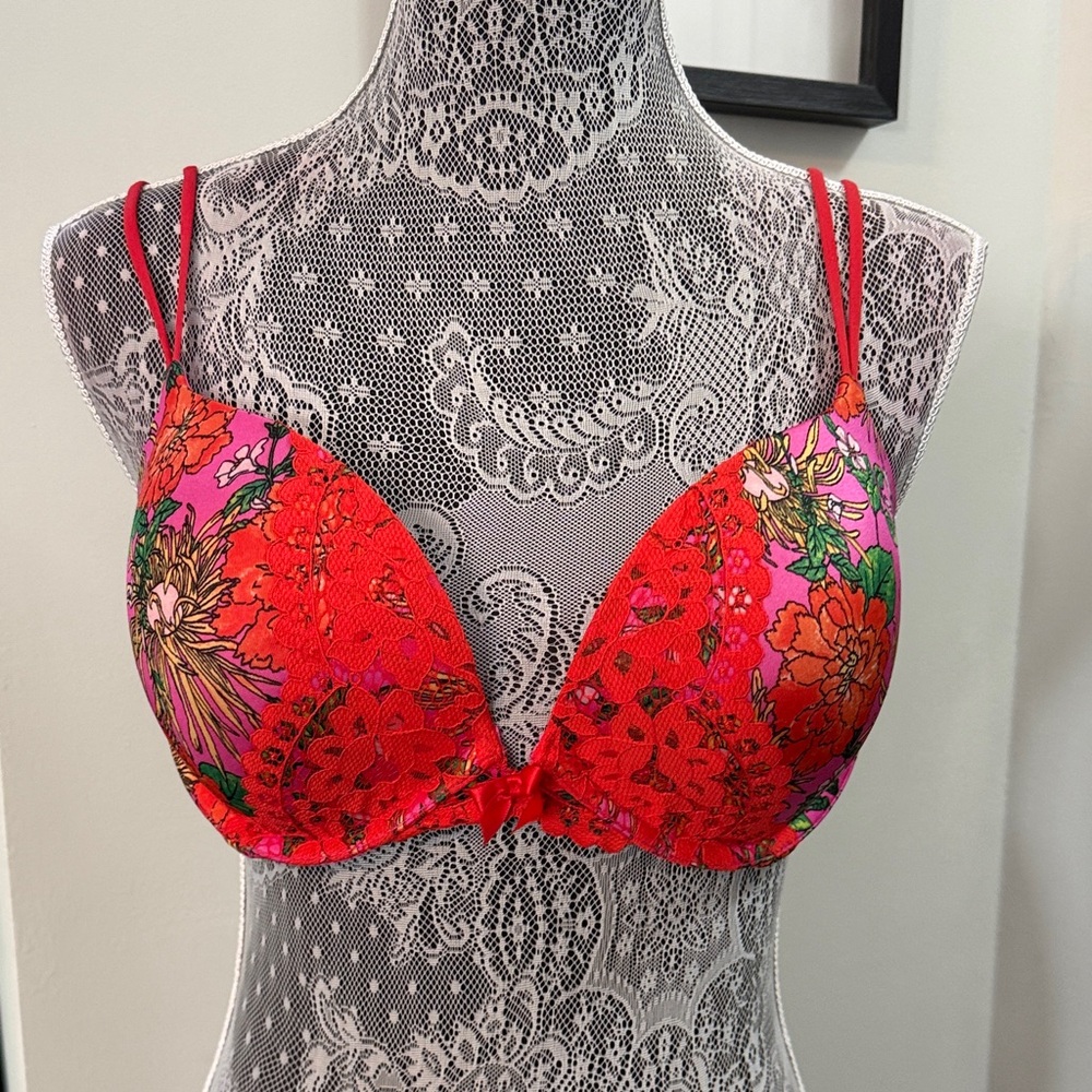 Victoria's Secret Red & Pink Floral Lace Push-Up Bra
